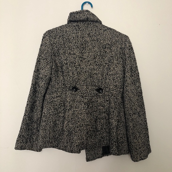 Tweed winter jacket with large black buttons - Picture 5 of 5